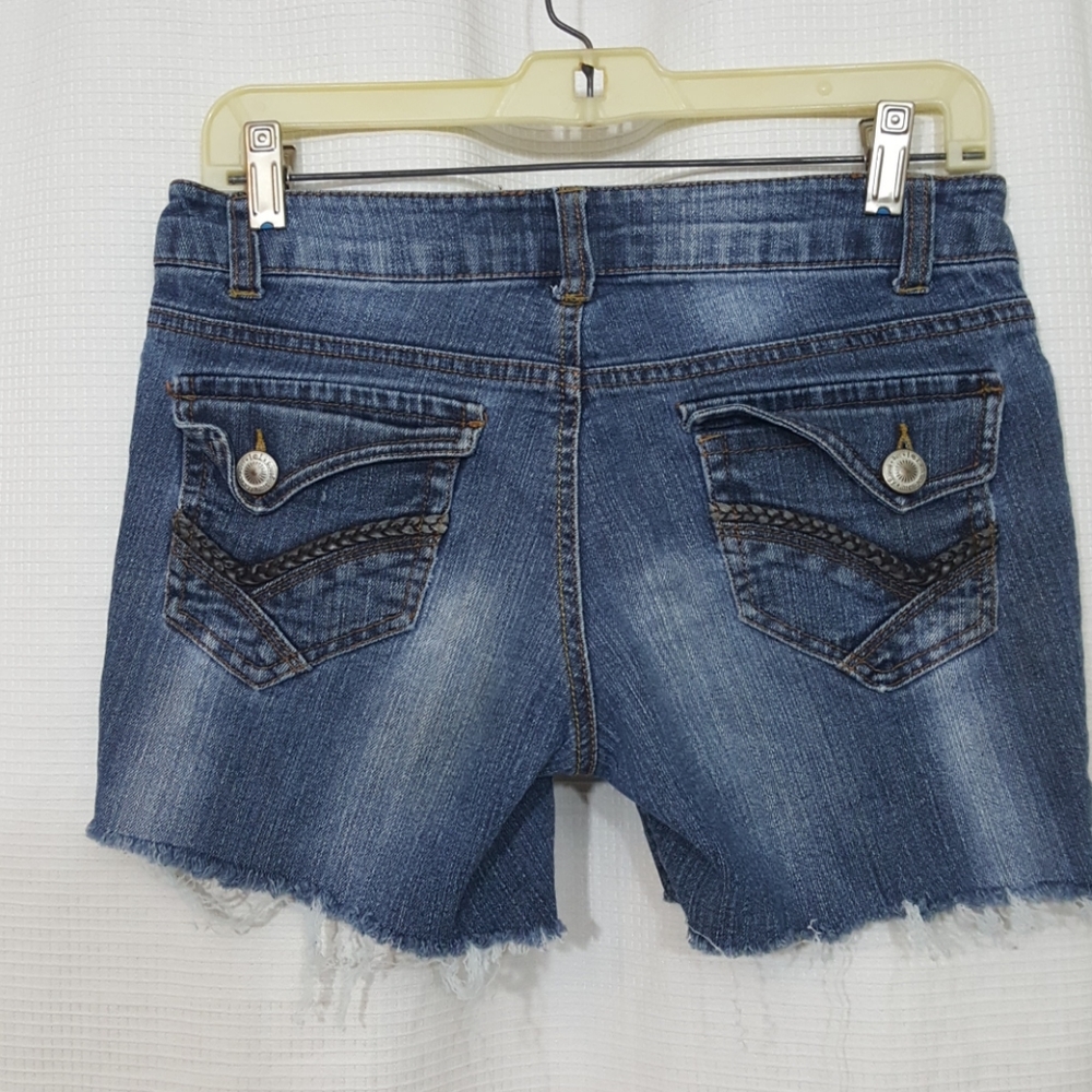 I.e.i. Ashley low rise cut off distressed..SZ 5R - Picture 5 of 7